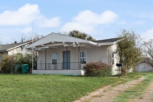 815 N Travis St, Sherman, TX, 75090-4950 | Card Image