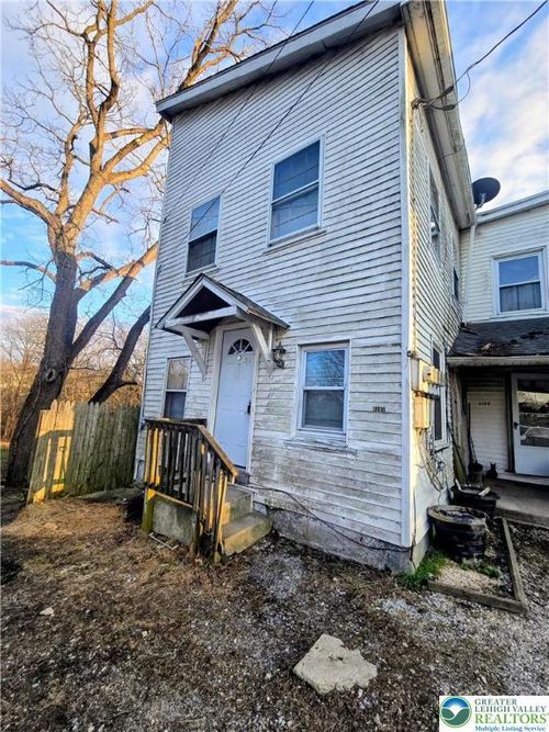 6107 Old Bethlehem Pike, Center Valley, PA, 18034-9446 | Card Image