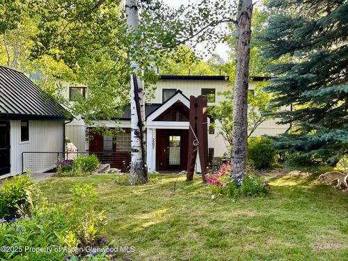 262 Eastwood Dr, Aspen, CO, 81611-2207 | Card Image