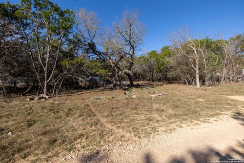 148 Hidden Valley Dr, Bandera, TX, 78003-4230 | Card Image