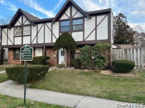 c-2 Williamsburg Ct, Ridge, NY, 11961 | Card Image