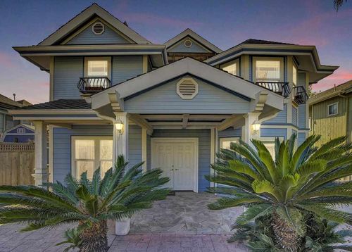 2635 E 10th St, Oakland, CA, 94601-1416 | Card Image