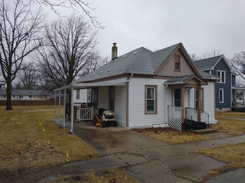 409 N Maple Ave, Minier, IL, 61759-7510 | Card Image