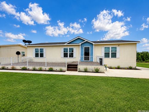 156 County Road 7752, Devine, TX, 78016-4474 | Card Image