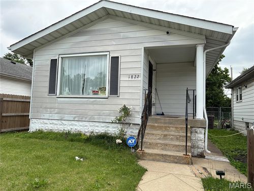 1822 Gaty Ave, E Saint Louis, IL, 62205-1632 | Card Image