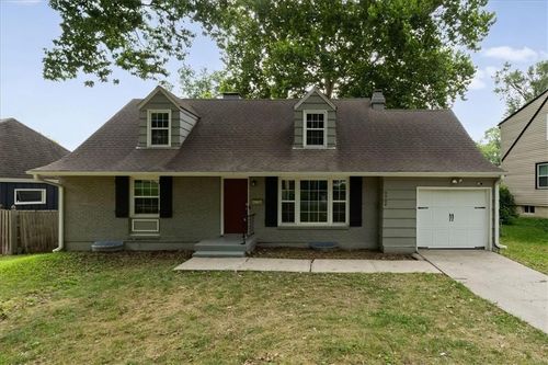 9004 Belleview Ave, Kansas City, MO, 64114-3524 | Card Image