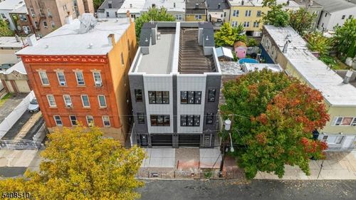 40 Wright Ave, Jersey City, NJ, 07306-6418 | Card Image