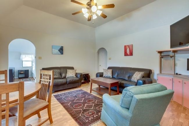 7445 Mcgregor Ln, House other with 3 bedrooms, 3 bathrooms and 3 parking in Dripping Springs TX | Image 12