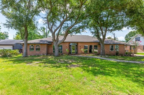 935 Dowlen Rd, Beaumont, TX, 77706-5515 | Card Image