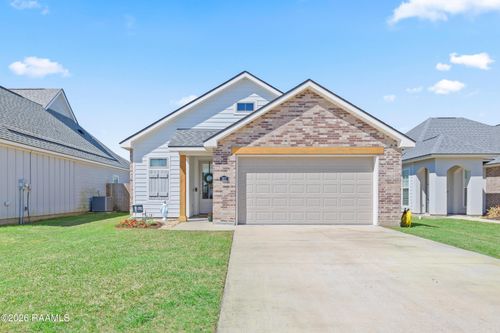 321 Adry Ln, Youngsville, LA, 70592-6781 | Card Image