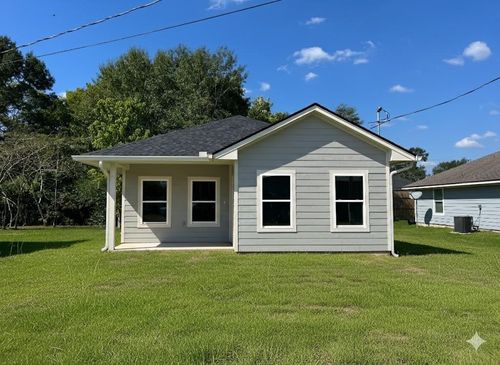 270 Railroad St, Sour Lake, TX, 77659-5501 | Card Image