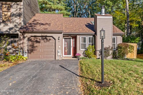 32 Brenden Ct, Clifton Park, NY, 12065-7628 | Card Image