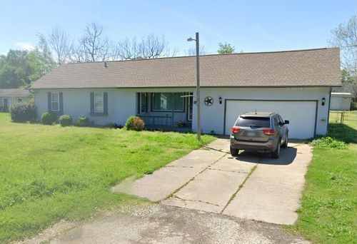 160 E Darby St, Bridge City, TX, 77611-3016 | Card Image