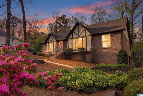 304 Sloss Cir, TRUSSVILLE, AL, 35173-1243 | Card Image