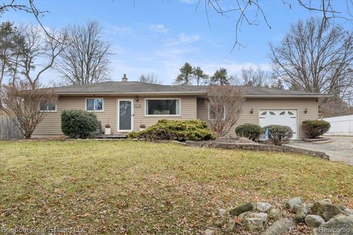 3322 Genoa Rd, Clarkston, MI, 48346-4022 | Card Image