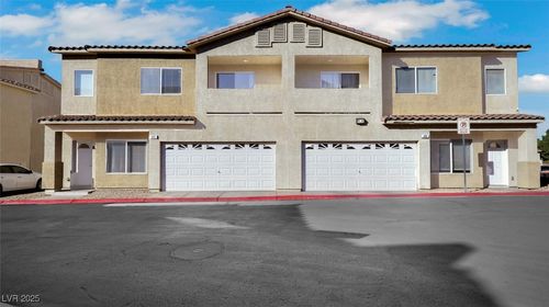 492 Parrot Beak St, Henderson, NV, 89012-5827 | Card Image