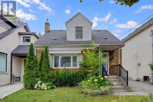 128 Leacrest Rd, East York, ON, M4G1E8 | Card Image