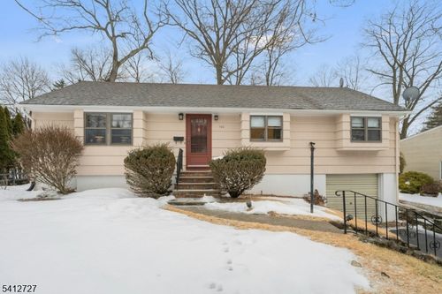 122 Orchard Pl, Ramsey, NJ, 07446-2488 | Card Image