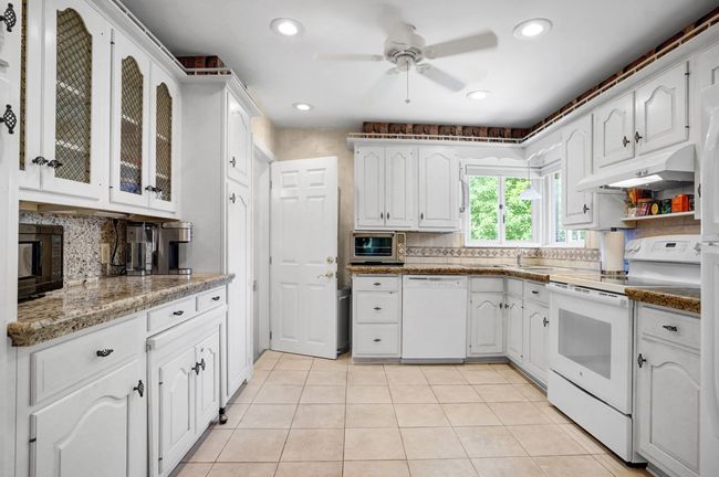 519 W Flint St, House other with 3 bedrooms, 3 bathrooms and null parking in Davison MI | Image 36