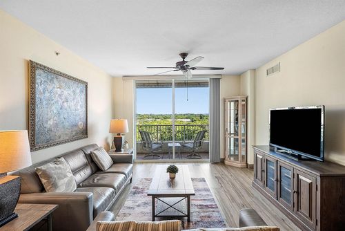 710-700 E Boynton Beach Blvd, Boynton Beach, FL, 33435-4100 | Card Image