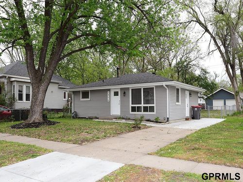 2426 S 8 Street, Lincoln, NE, 68502 | Card Image