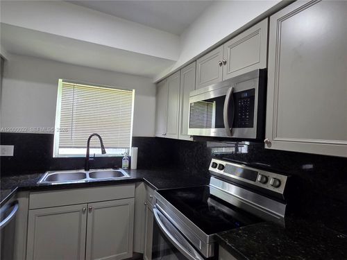 400 Ne 142nd St, North Miami, FL, 33161-3131 | Card Image