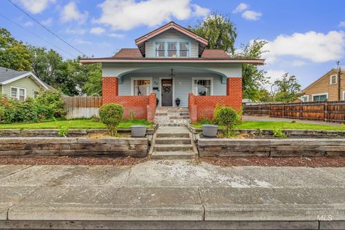 710 12th St, Clarkston, WA, 99403-2211 | Card Image