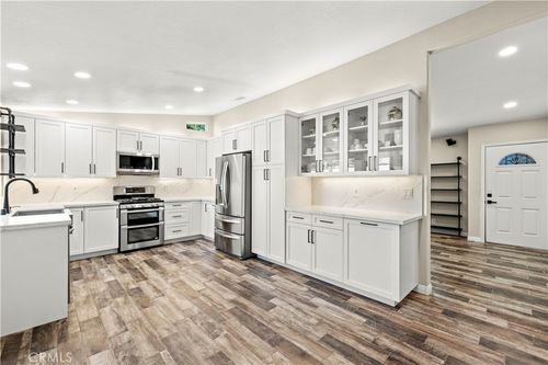 24305 Cheryl Kelton Pl, Newhall, CA, 91321-2371 | Card Image