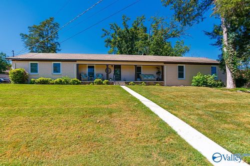 1901 Epworth Dr Ne, Huntsville, AL, 35811-2132 | Card Image