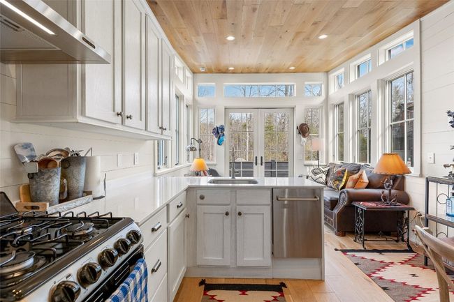 111 Moonstone Loop, House other with 2 bedrooms, 2 bathrooms and null parking in Highlands NC | Image 14