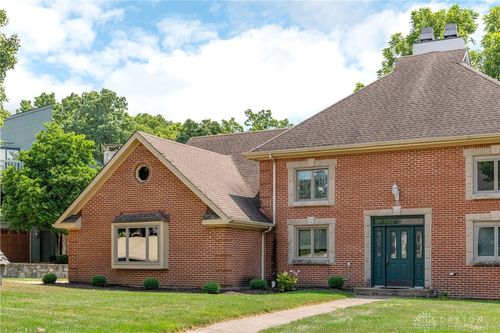 2050 Old Falls Dr, Vandalia, OH, 45377-3207 | Card Image