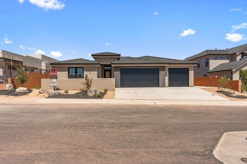 49 E Morning Glory Ave, Ivins, UT, 84738-5038 | Card Image