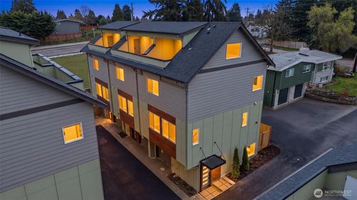 b-14608 Corliss Ave N, Shoreline, WA, 98133-6718 | Card Image