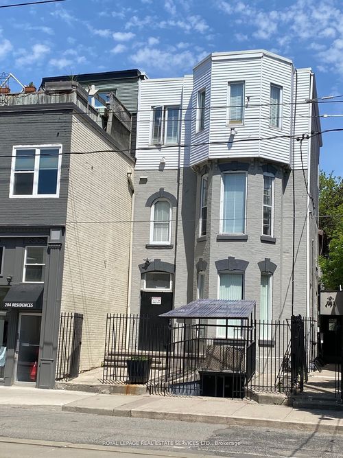 104-206 Carlton St, Toronto, ON, M5A2L1 | Card Image