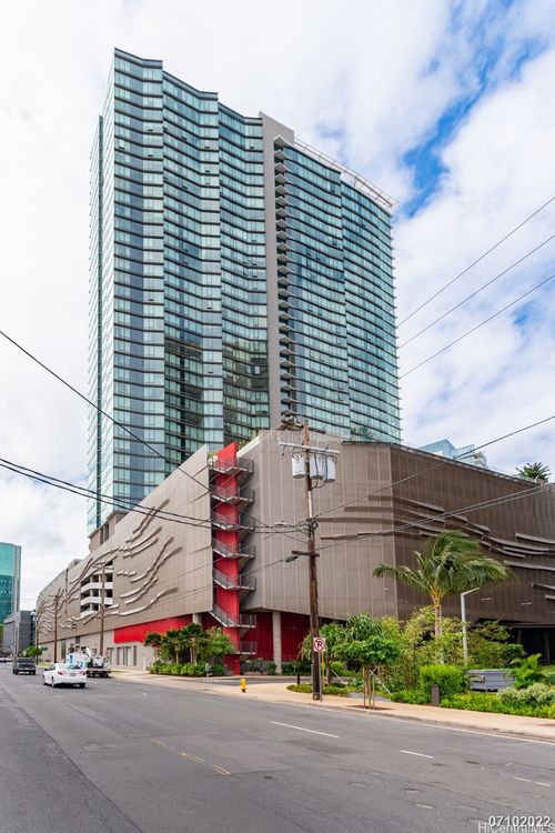 2112-1001 Queen St, Honolulu, HI, 96814-5228 | Card Image