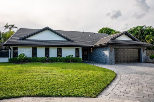 61 Nw 128th Ave, Plantation, FL, 33325-2330 | Card Image