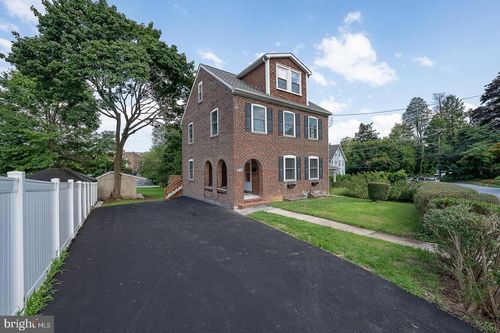 107 W Circular Ave, Paoli, PA, 19301-1413 | Card Image