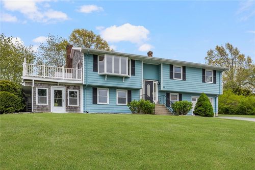 23 Algonquin Dr, Middletown, RI, 02842-4573 | Card Image