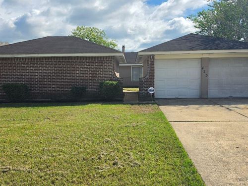 423 N Compass Rose Cir, Crosby, TX, 77532-4244 | Card Image