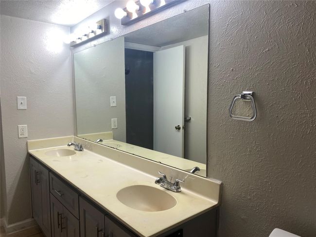 2425 Limestone Dr, Home with 2 bedrooms, 1 bathrooms and 2 parking in Arlington TX | Image 10