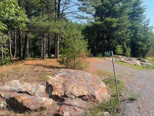 942 Balmer Rd, Apsley, ON, K0L1A0 | Card Image