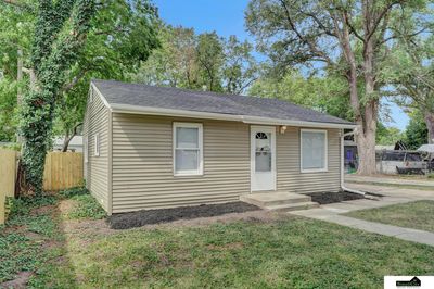 2721 N 38th Street, House other with 2 bedrooms, 1 bathrooms and 1 parking in Lincoln NE | Image 2