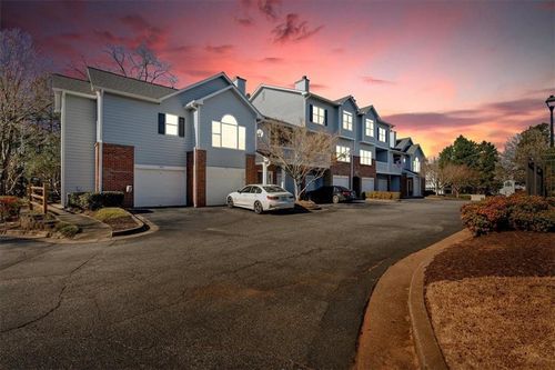 107 Vinings Forest Cir Se, Smyrna, GA, 30080-3918 | Card Image