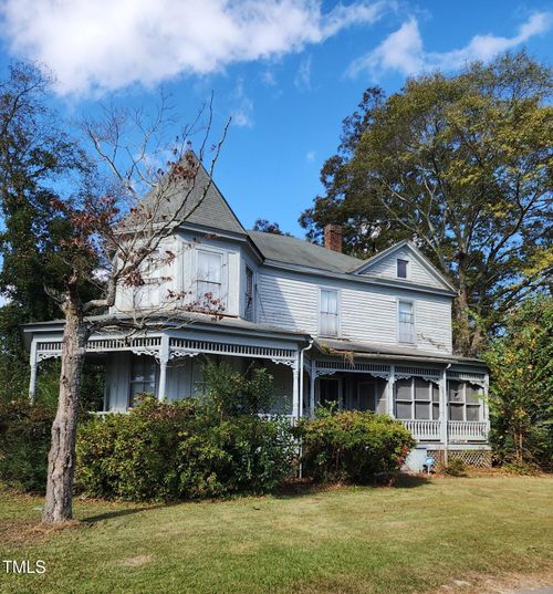 906 Roanoke St, Scotland Neck, NC, 27874-1236 | Card Image