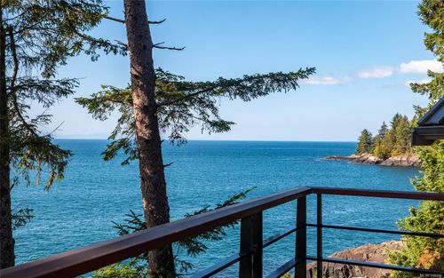 2946 Fishboat Bay Rd, Shirley, BC, V9Z1G9 | Card Image