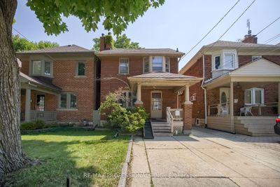 203 Brookdale Ave, House other with 3 bedrooms, 2 bathrooms and 2 parking in Toronto ON | Image 3