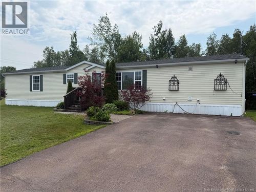 8 Maple Ridge Lane, Riverview, NB, E1B5N6 | Card Image