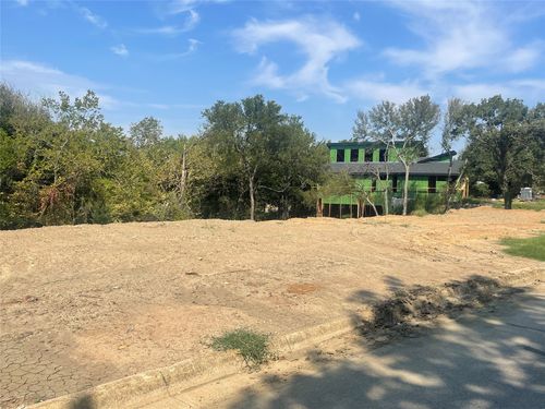 2724 Sunrise Dr, Arlington, TX, 76006-3722 | Card Image