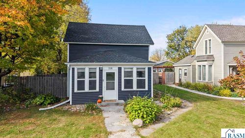 216 N 3rd St, St. Peter, MN, 56082 | Card Image