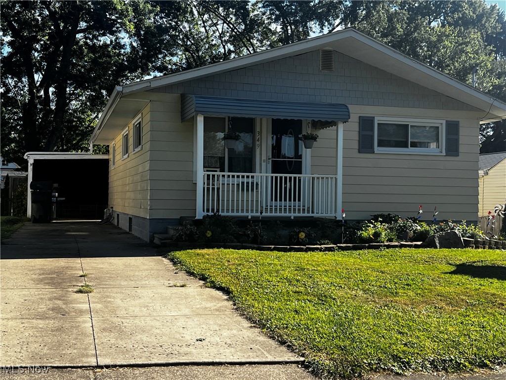 Oak St, Wadsworth, OH 44281